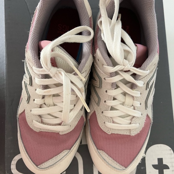 Figs New Balance sneakers - Picture 2 of 5